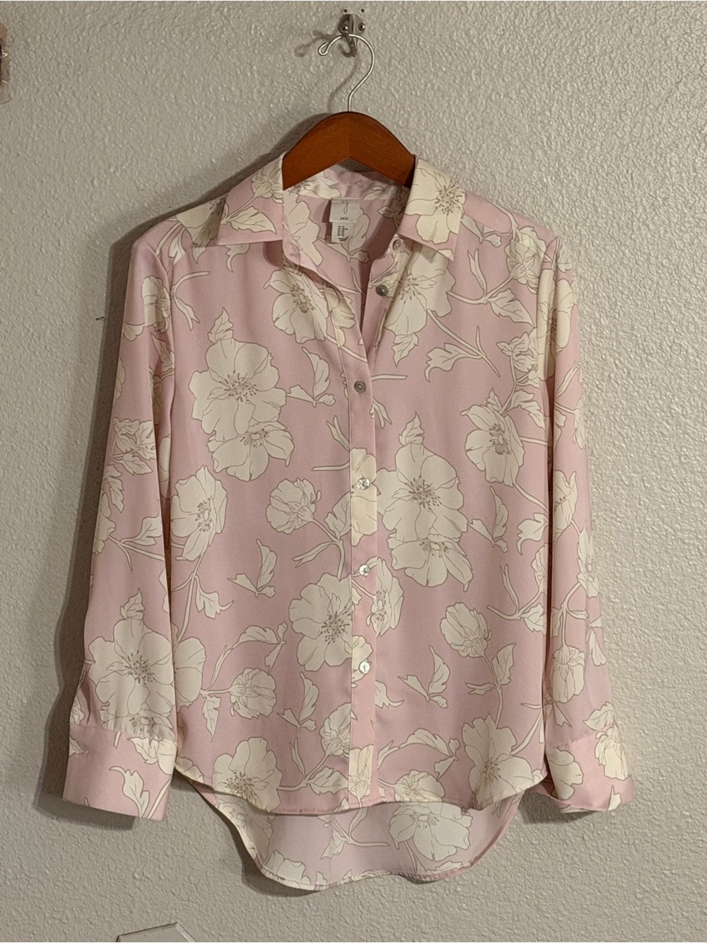 Joie Silk like Pink Floral Button-Up Blouse with Pearl Buttons